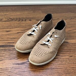 Elegant Tan Men's Loafers